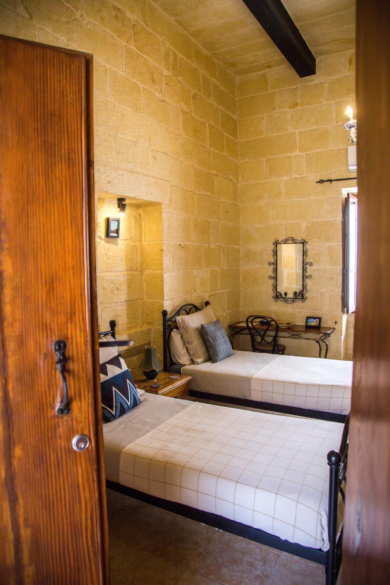 A La Maison B&B Xaghra Exterior photo